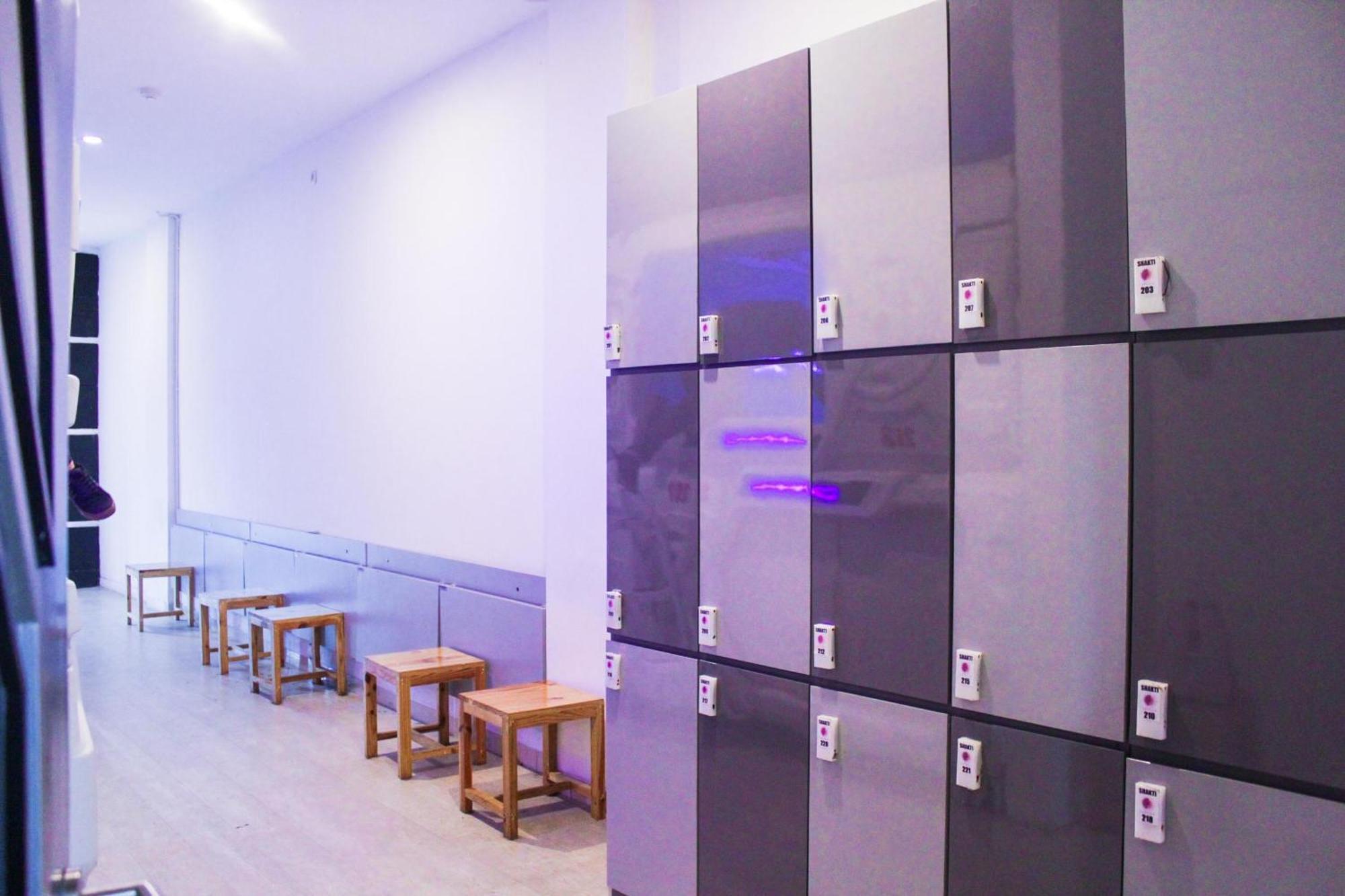 Shakti Capsule Hotel 2*
